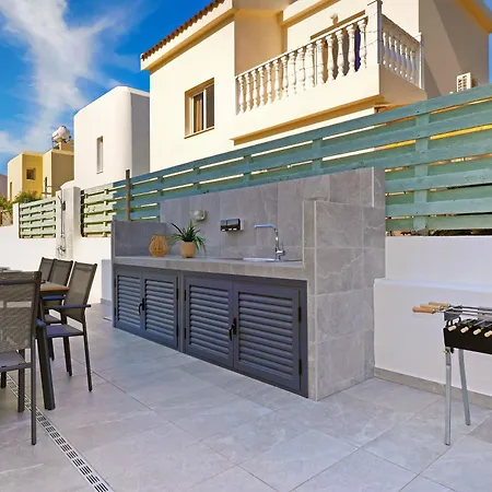 Merope - 3bed En-suite Villa