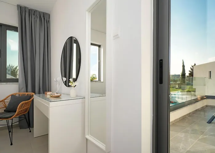 Merope - 3bed En-suite Villa *