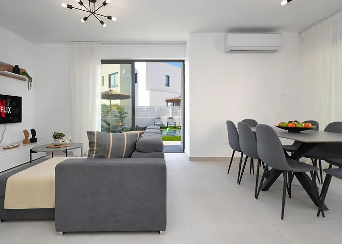 Merope - 3bed En-suite Paralimni