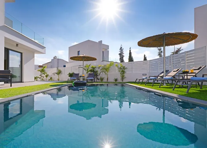 Merope - 3bed En-suite Villa *